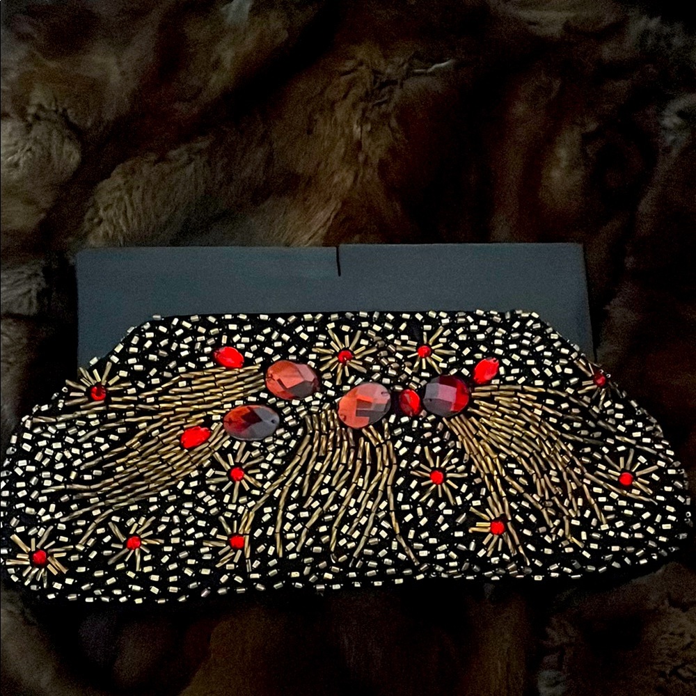 Stunning beaded handpurse